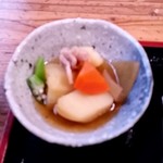 どんぐり - 小鉢は肉じゃが