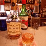 Epoca - Hennessy
      