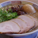 Hakata Daruma Sohon Ten - チャーシュー麺、半熟玉子