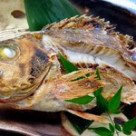 海の幸食処　えちぜん - 獲れたての焼き魚。