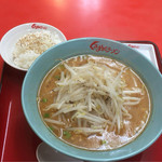 くるまやラーメン - 2016/09/15
            味噌ラーメン