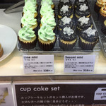 Zoe Cupcakes And Cafe - 