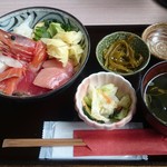 Oshokuji Dokoro Suzukiya - 季変わり海鮮丼 1580円