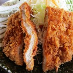 かつ丸 - ロースカツ定食さらにアップ