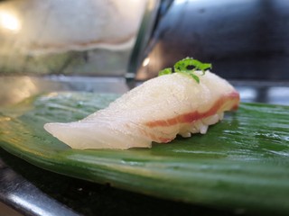 Ume Zushi - 鯛