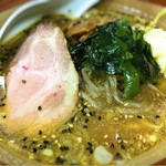 華昌 - 大きめの柔らかチャーシューの乗った味噌ラーメン