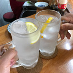 立呑み処いちよし - チューハイレモンで乾杯！