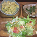 Cafe&Dining  cocoromo - サラダと前菜