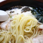 港のお食事処 ドンキー - 2016年8月　ジオラーメンの麺の具合