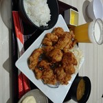 Ton Kichi Ion Moru Nagoya Chaya Ten - から揚げマウンテン定食799円