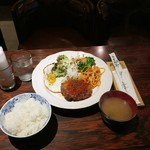 Dining House Toshi - 手作りハンバーグランチ800円