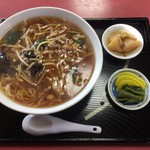 新華楼 - 豚肉細切りラーメン ¥750