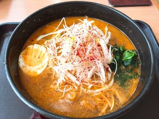 Hana & Restaurant Laport Land - ピリ辛ラーメン・大辛(820円)＋大盛り(無料クーポン利用)