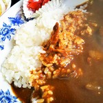 Casual Restaurant Takkuru - 醤油ラーメンセット２番（カレーライス・サラダ付）（790円）