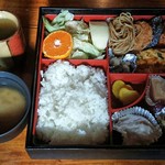 Kissa Geneve - ランチタイムの弁当（味噌汁付）（500円）