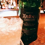 コントワール - 『Ardbeg　Dark cove』様、ミストで頂いてみると～アイラ特有のピート香が強烈に前に来ますがなんともスパイシーなワインカスクのような味わい！