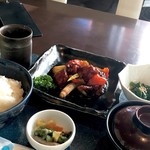 源喜屋 - ランチ：白金豚黒酢酢豚定食　￥880