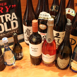 【種類豐富】 為您準備了葡萄酒、燒酒、日本酒、雞尾酒...多種!