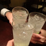 BAR TACK Gokiso Ten - ジンリッキー(550円)で乾杯