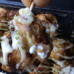 Takoyaki Kuu - 焼きたてなので、中はトロトロ！