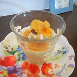 ガーデンカフェかものはし - 高崎さんちの濃厚さつまいもプリン