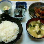 Meshi Dokoro Hakutei - ハモ定食は900円でした