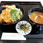 Hakutei - ばくはつ天丼　840円