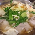 Hakata Motsu-nabe Robatayaki Saka - 極み小腸もつ鍋（醤油だし）