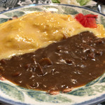 Koohii to Curry no Mise N&S - ビーフオムカレー 950円。