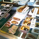 フレンドリーショップ - 店内