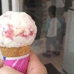 Thirty-One Ice Cream Shizuoka Takamatsu Road Side Ten - ストロベリーチーズケーキ　今日の１２：００～１５：００は100円