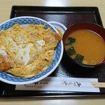 Shokujidokoro Heiwa - 店の自慢のカツ丼