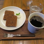 ブラックウェル コーヒー - パウンドケーキ(黒糖くるみ)＆ブレンドコーヒー(グリーン)