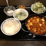 紫宴閣 - 麻婆豆腐ランチ、700円です。