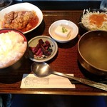 居酒屋 十八番 - 【2017.5.25(木)】日替わり定食(チキンのトマト煮込み)700円