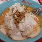 くるまやラーメン - 味噌納豆ラーメン+チャーシュー3枚