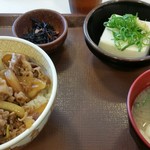 Sukiya Ichichigo Takamatsu Yashima Ten - 牛丼(並盛)健康セット 500円