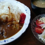 Chacha - 日替わりランチ：カレー・サラダ・味噌汁