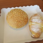 おかし工房 木村屋 - チーズケーキクロワッサンと焼きカレーパン