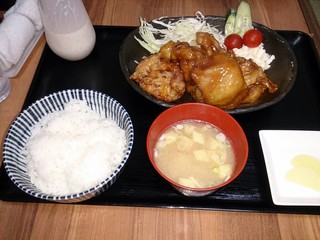 Taro - 甘辛チキン定食  1000円