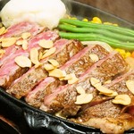 Steak & Seafood Restaurant Supaisu Hausu - 