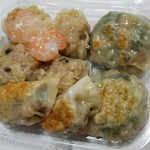 Shanghai Manju Ten - 得々パック(648円)です。