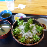 ひなたや 道の駅ビオスおおがた 物産館 - しらす丼味噌汁付き600円