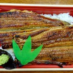 實 - うな重  2,300円