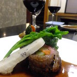 Wine Bar Nagahama - メインのお肉♪白いのはお餅です！