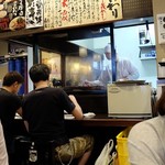 牛タン焼専門店 司 - 焼き場が見えます