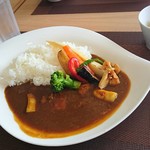 Curry House Agu - ランチメニュー 1000円♪
                        シーフードと野菜カレー
                        サラダorピクルス、どちらか好きな方を選ぶことが出来ます‼