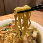 大阪王将 - 麺は縮れですぞ