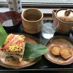 Cafe Itsutsubashi - 岩国寿司お茶セット