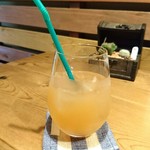 Cafe Sakura Ko.. - ピンクグレープフルーツブレンドジュース。
                        ランチとセットにできます。